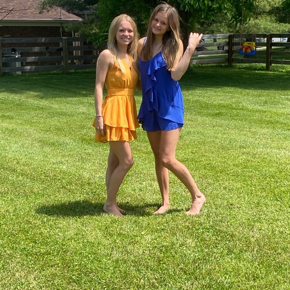 Fav Lux Melon Double Ruffle V Neck Romper - Picture 3 of 3